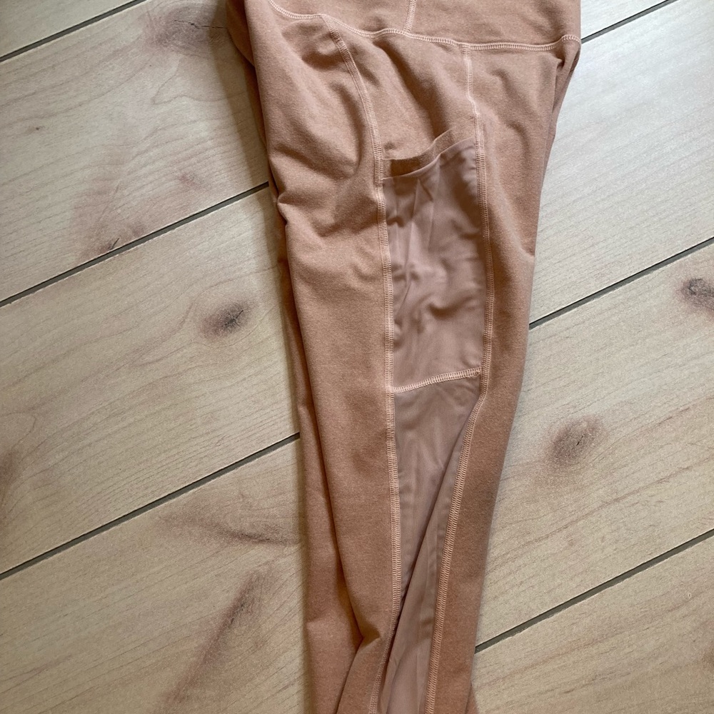 Fabletics leggings. - Picture 2 of 6